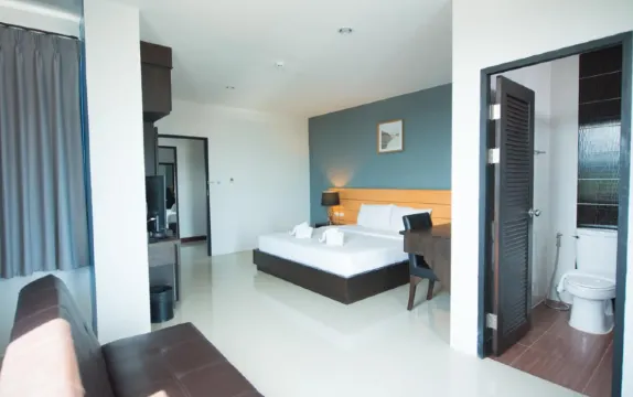 ห้องดีลักซ์ เตียงใหญ่ 1 เตียง