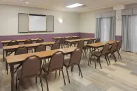 La Quinta Inn & Suites by Wyndham Mobile - Daphne Hotels in Spanish Fort