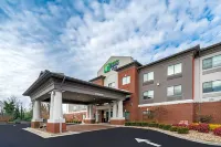 Holiday Inn Express & Suites Rocky Mount/Smith Mtn Lake فنادق في Rocky Mount