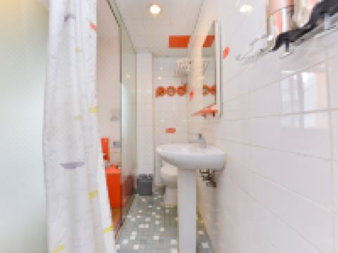 布丁酒店(上海北外滩店) - 大床房B