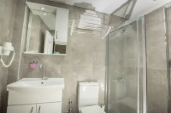 Atlantis Royal Hotel