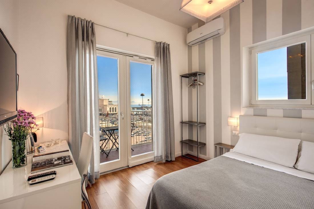 Napoli Great View-Naples Updated 2022 Room Price-Reviews & Deals | Trip.com