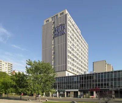 Campus Tower Suite Hotel Hotels in Едмонтон