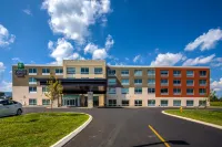 Holiday Inn Express & Suites Reedsville - State Coll Area