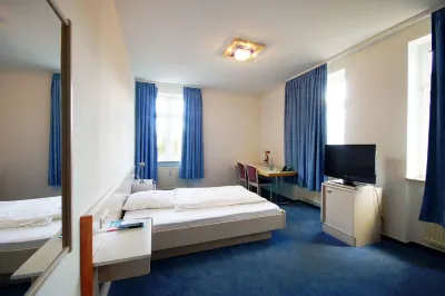Hotel Neuwirtshaus - Superior Hotels in Stammheim