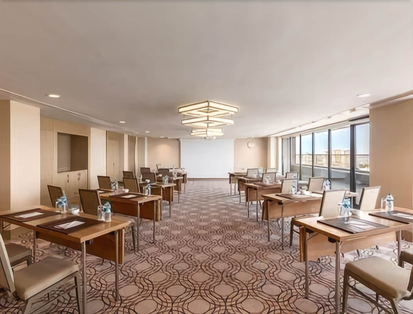 Ramada Plaza by Wyndham Istanbul Tekstilkent