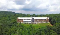 Amicalola Falls State Park and Lodge