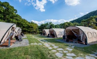 Pocheon Pureunsan Fairway Glamping
