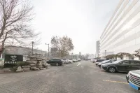 天津水晶宮ホテル - 駐車場