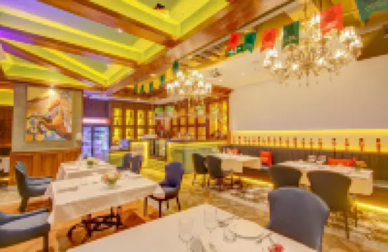 Harbin Central Street InterFeng Holiday Hotel (Flood Control Memorial Tower)