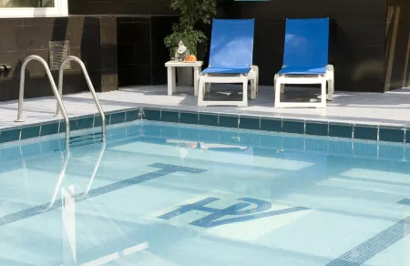 Hotel Best Andorra Center Отели рядом с достопримечательностью «Plaça de la Rotonda»