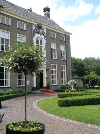 Châteauhotel de Havixhorst Отели в г. Wanneperveen