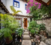 Casa Encantada by Porta Hotels Hotel dekat Antigua Guatemala Central Park
