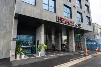 Hermes Hotel Yongin Отели рядом с достопримечательностью «Yonin Natural Recreation Forest»
