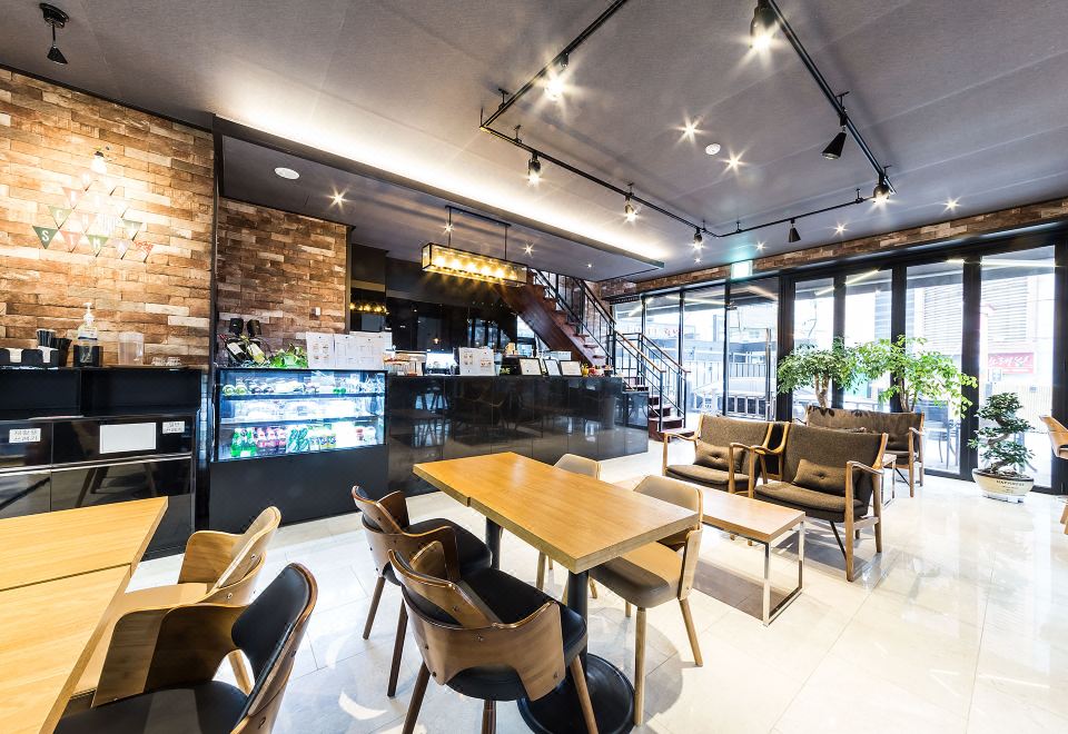 더 프린스 호텔 주변 관광지