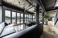 Gapyeong Parotia Waterhouse Hôtels à : District de Gapyeong