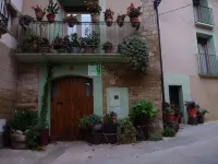 Apartamentos Casa Mata فنادق في Somontano de Barbastro