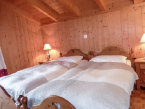 Ecureuil Noir Hotels in Chamoson