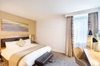 Holiday Inn Stevenage Hotels near Barclay Academy