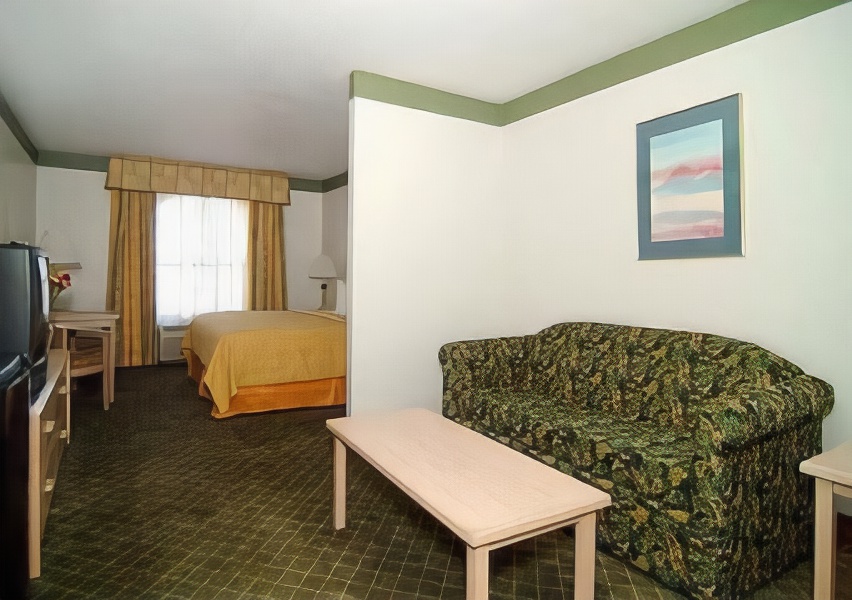 Quality Inn & Suites Albuquerque West