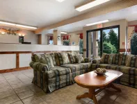 Super 8 by Wyndham Dandridge