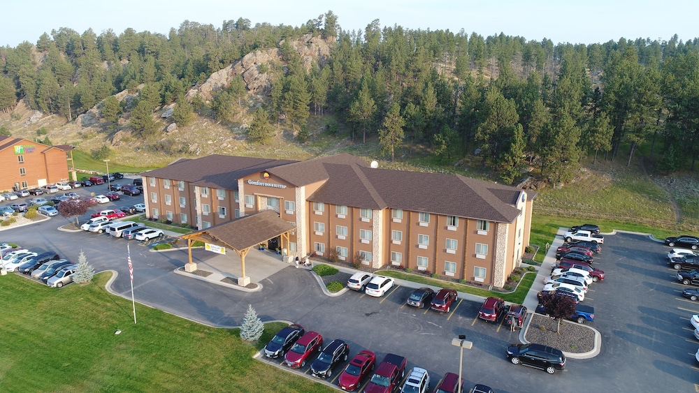 Comfort Inn and Suites Custer