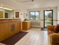 Super 8 by Wyndham Mentor/Cleveland Area Hotels in Willoughby