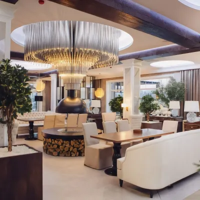 Golden Horse Hotels in 