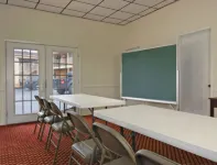 Super 8 by Wyndham Temple S. General Bruce