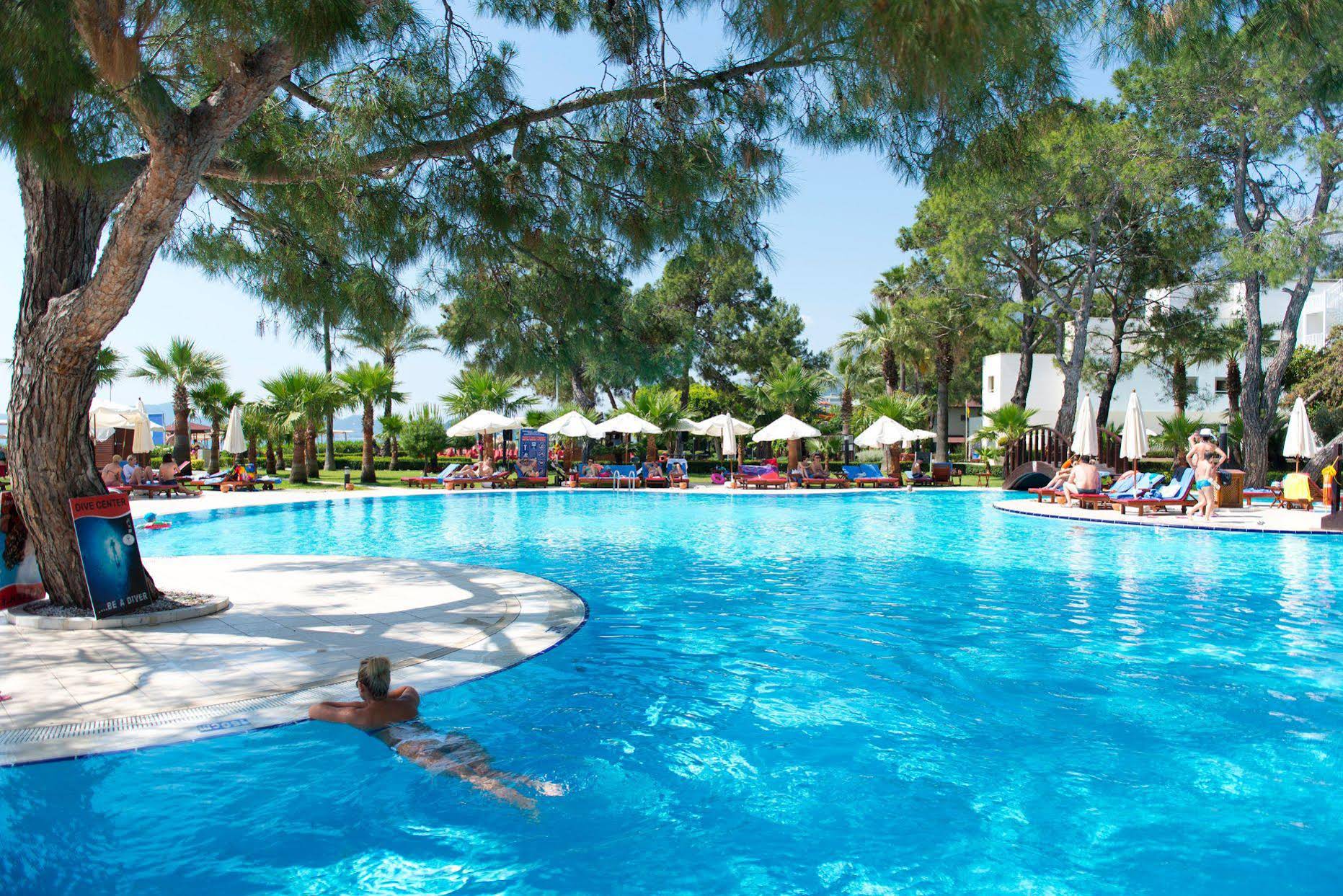 Seven Seas Hotel Life - Her Şey Dâhil (Seven Seas Hotel Life - All Inclusive)