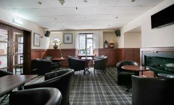 The Breadalbane Arms Room Only Hotel