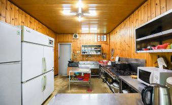 Jecheon Lake Bed & Breakfast