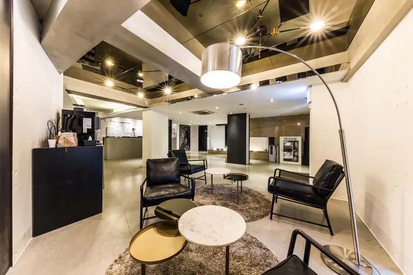 Tria Business & Boutique Hotel