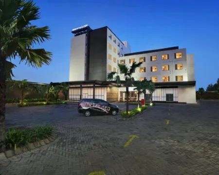 Neo+ Waru Sidoarjo by Aston Hotels in Waru