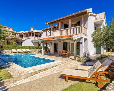 Mihaela 1 Hoteles en Palit