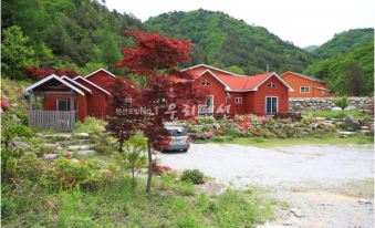 Gangneung Tongnamu Pension