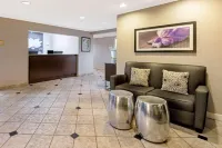 La Quinta Inn & Suites by Wyndham Harrisburg Airport Hershey Hotels in Lower Swatara Township