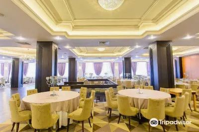 Q藝術塞維魯斯酒店 酒店