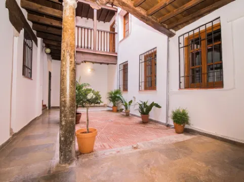 Apartamentos Nahira Suites 3000