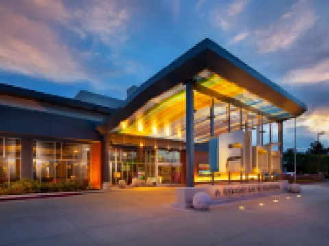 アロフト サンフランシスコ エアポート ミルブレーのホテル