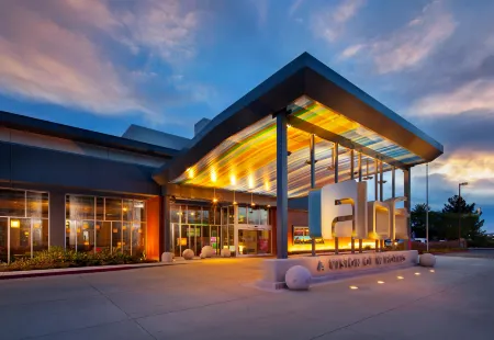 Aloft San Francisco Airport Отели рядом со станцией Милбрей-Стейшен