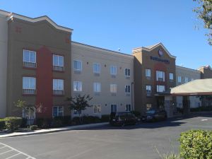 Best Western Plus Delta Inn  Suites