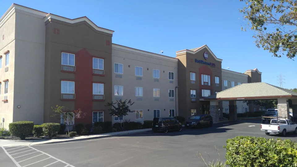 Best Western Plus Delta Inn  Suites