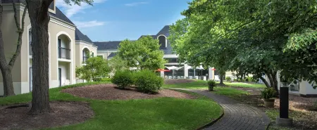 DoubleTree by Hilton Hotel Chicago Wood Dale - Elk Grove Отели рядом с достопримечательностью «Di Lucca Design»