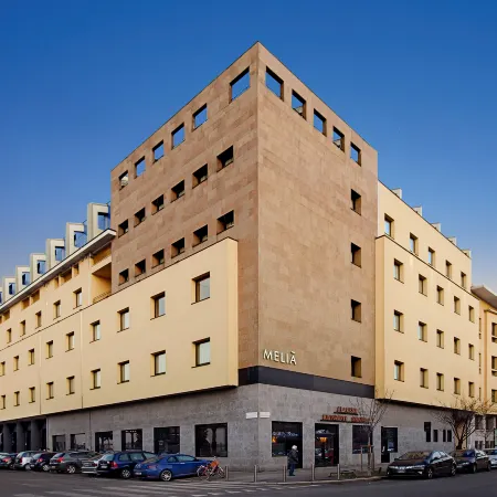 Meliá Milano Отели рядом с достопримечательностью «Тре Торри ди Греко»