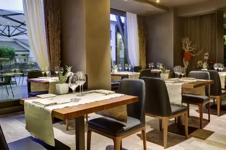 Grand Hotel Campione Отели рядом с достопримечательностью «Casinò di Campione»