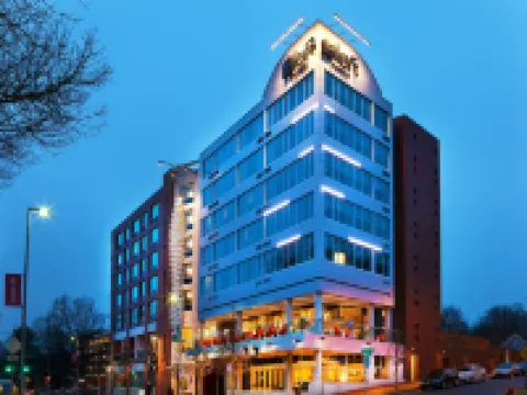 Aloft Raleigh Hotels near Dix Park