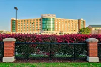 Grand Harbor Resort Các khách sạn gần Julien Dubuque Monument