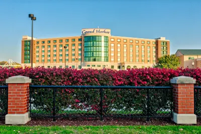Grand Harbor Resort Các khách sạn gần Dubuque Arboretum and Botanical Gardens