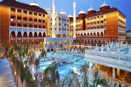 御泰姬陵酒店(royal taj mahal hotel)